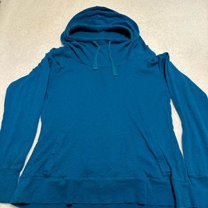 Ladies like new condition Columbia pullover hoodie size large. Lightweight.